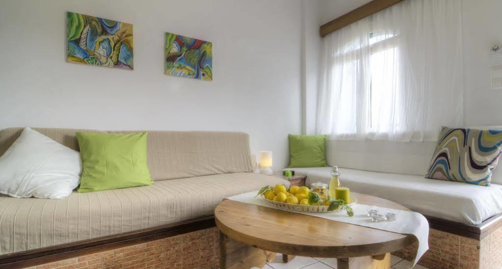 Elia & Tina Apartments Hersonissos  Exterior photo