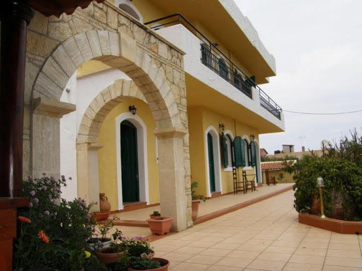 Elia & Tina Apartments Hersonissos  Exterior photo
